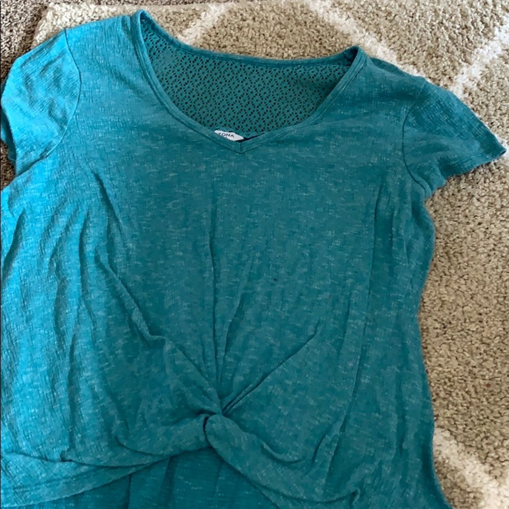 teal short sleeve shirt